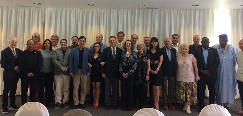 Arquitetos representantes das associações nacionais em reunião da União Internacional dos Arquitetos (UIA) no México. (Foto: CAU/BR)